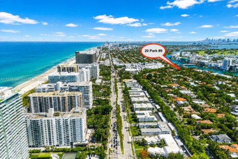 Condo in Bal Harbour, Florida, 1 bedroom  № 2086885