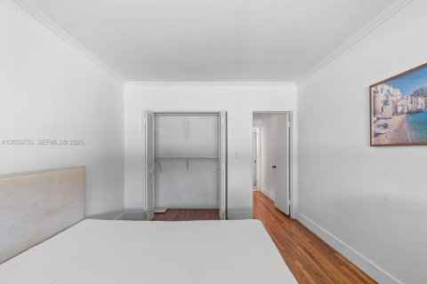 Condo in Bal Harbour, Florida, 1 bedroom  № 2086885 - photo 20