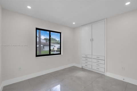 Condo in Miami, Florida, 3 bedrooms  № 1945090 - photo 20