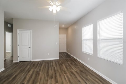 Casa en venta en Zephyrhills, Florida, 3 dormitorios, 109.07 m2 № 2347763 - foto 4