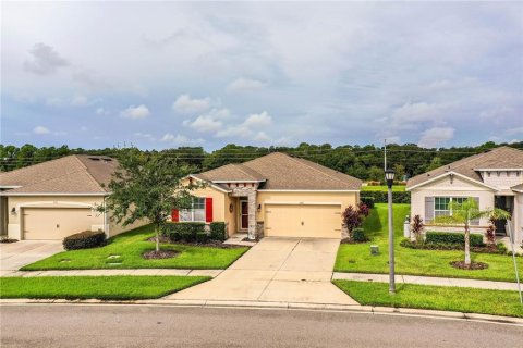 House in Lakeland, Florida 3 bedrooms, 156.54 sq.m. № 1903614 - photo 1