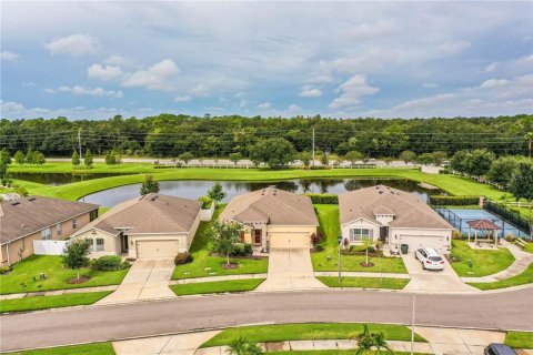 House in Lakeland, Florida 3 bedrooms, 156.54 sq.m. № 1903614 - photo 2