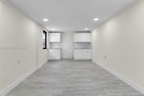 Villa ou maison à louer à Homestead, Floride: 33.91 m2 № 2190482 - photo 4