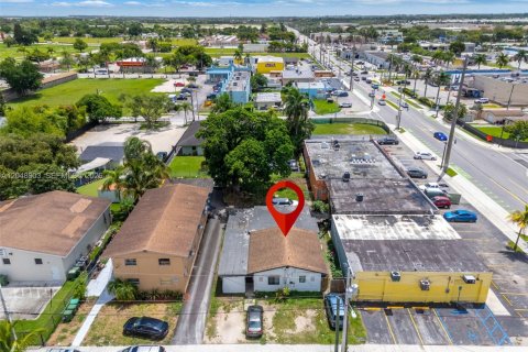 Villa ou maison à louer à Homestead, Floride: 33.91 m2 № 2190482 - photo 2