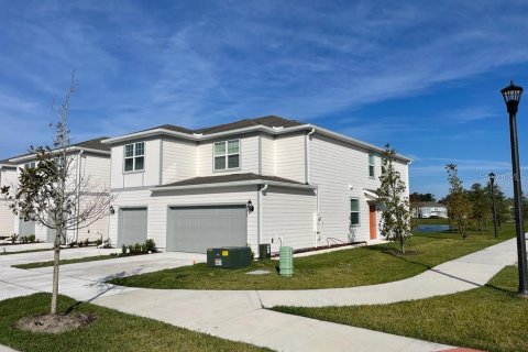 Adosado en alquiler en Winter Park, Florida, 3 dormitorios, 165.55 m2 № 1901593 - foto 1