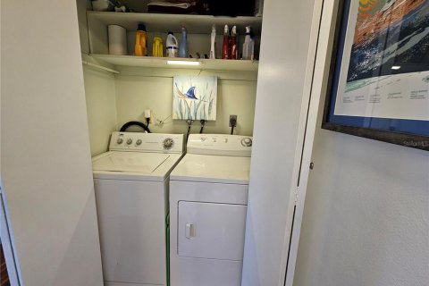 Condominio en venta en Saint Petersburg, Florida, 2 dormitorios, 99.87 m2 № 1733701 - foto 26