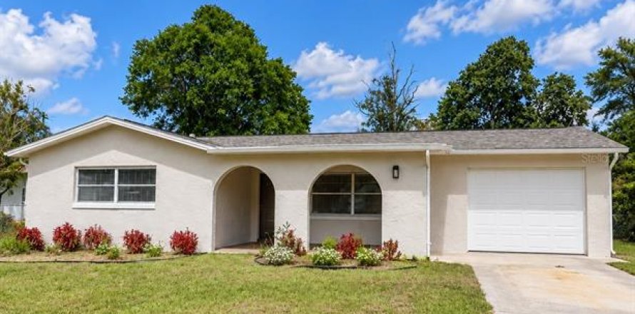 House in Beverly Hills, Florida 2 bedrooms, 116.5 sq.m. № 2391338