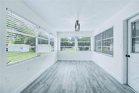 House in Beverly Hills, Florida 2 bedrooms, 116.5 sq.m. № 2391338 - photo 9