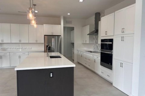 Casa en venta en Homestead, Florida, 5 dormitorios, 318.1 m2 № 1697926 - foto 4