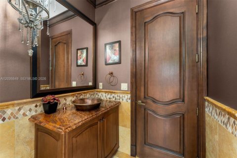 Villa ou maison à vendre à Miami, Floride: 5 chambres № 2085056 - photo 17