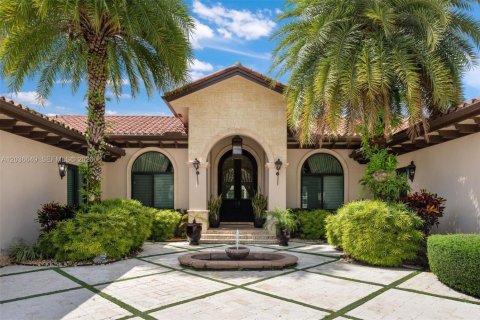 Villa ou maison à vendre à Miami, Floride: 5 chambres № 2085056 - photo 5