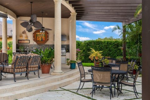 Villa ou maison à vendre à Miami, Floride: 5 chambres № 2085056 - photo 30