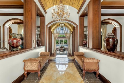 Villa ou maison à vendre à Miami, Floride: 5 chambres № 2085056 - photo 7
