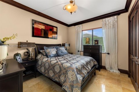Villa ou maison à vendre à Miami, Floride: 5 chambres № 2085056 - photo 16