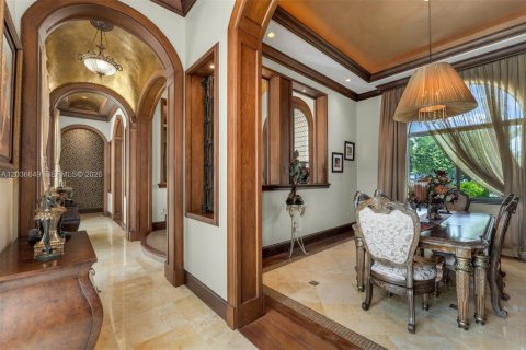 Villa ou maison à vendre à Miami, Floride: 5 chambres № 2085056 - photo 8