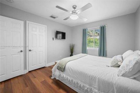 House in Fort Lauderdale, Florida 5 bedrooms, 284.56 sq.m. № 1836340 - photo 24