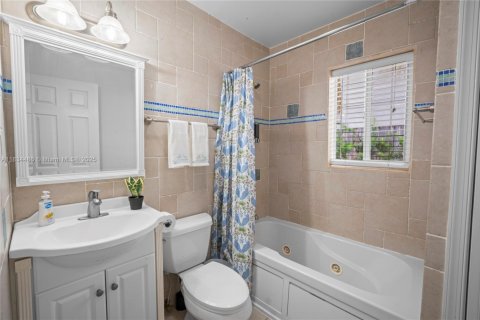 House in Fort Lauderdale, Florida 5 bedrooms, 284.56 sq.m. № 1836340 - photo 13