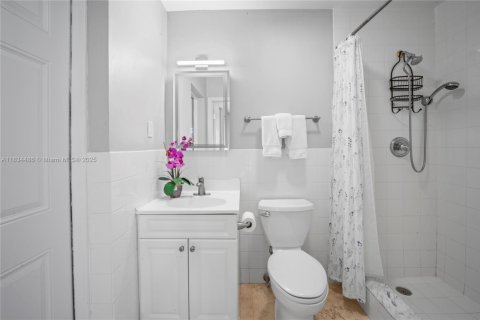 House in Fort Lauderdale, Florida 5 bedrooms, 284.56 sq.m. № 1836340 - photo 11