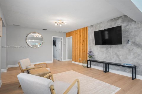House in Fort Lauderdale, Florida 5 bedrooms, 284.56 sq.m. № 1836340 - photo 6