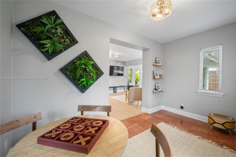 House in Fort Lauderdale, Florida 5 bedrooms, 284.56 sq.m. № 1836340 - photo 3