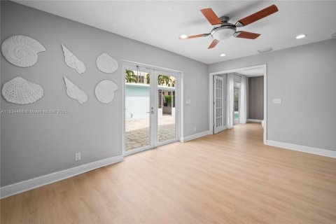 House in Fort Lauderdale, Florida 5 bedrooms, 284.56 sq.m. № 1836340 - photo 19