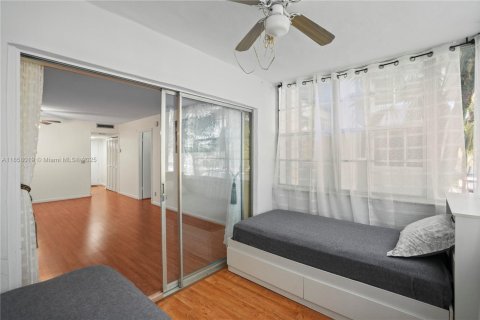 Condo in Margate, Florida, 1 bedroom  № 1882445 - photo 19