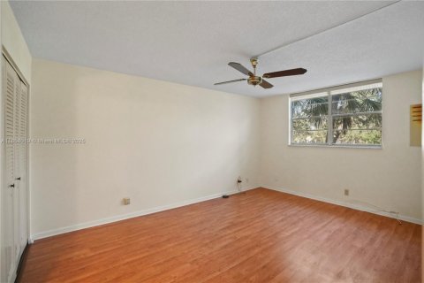Condo in Margate, Florida, 1 bedroom  № 1882445 - photo 13