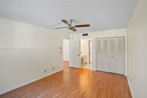 Condo in Margate, Florida, 1 bedroom  № 1882445 - photo 21