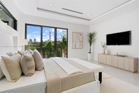 Villa ou maison à vendre à Miami, Floride: 3 chambres, 208.75 m2 № 1645181 - photo 15
