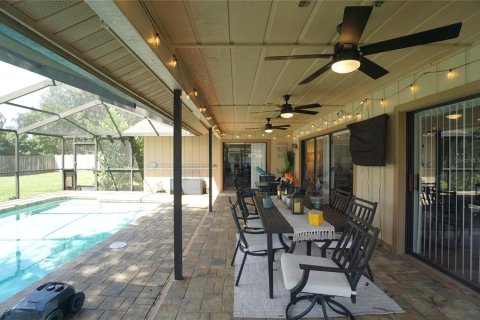 House in Seffner, Florida 4 bedrooms, 208.84 sq.m. № 1918090 - photo 27