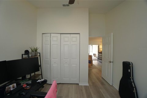 House in Seffner, Florida 4 bedrooms, 208.84 sq.m. № 1918090 - photo 19