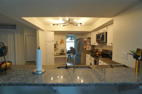 House in Seffner, Florida 4 bedrooms, 208.84 sq.m. № 1918090 - photo 5