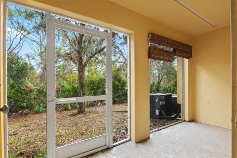 Townhouse in Lakewood Ranch, Florida 2 bedrooms, 117.06 sq.m. № 1569654 - photo 19