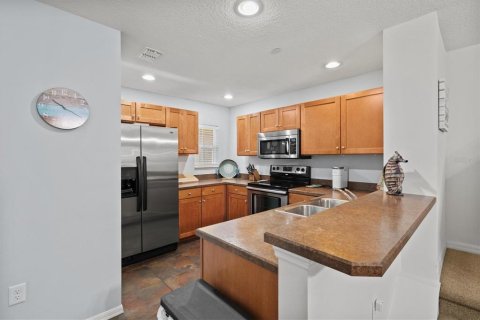 Townhouse in Lakewood Ranch, Florida 2 bedrooms, 117.06 sq.m. № 1569654 - photo 10
