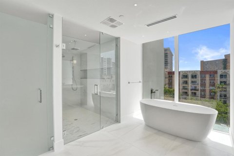 Condo in Pompano Beach, Florida, 3 bedrooms  № 2245832 - photo 27