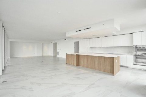 Condo in Pompano Beach, Florida, 3 bedrooms  № 2245832 - photo 3
