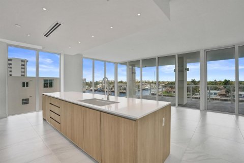 Condo in Pompano Beach, Florida, 3 bedrooms  № 2245832 - photo 9