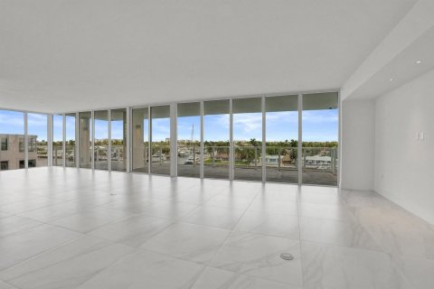 Condo in Pompano Beach, Florida, 3 bedrooms  № 2245832 - photo 5