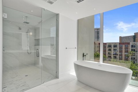 Condo in Pompano Beach, Florida, 3 bedrooms  № 2245832 - photo 28