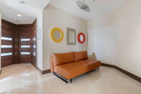 Condo in Sunny Isles Beach, Florida, 3 bedrooms № 2169677 - photo 30