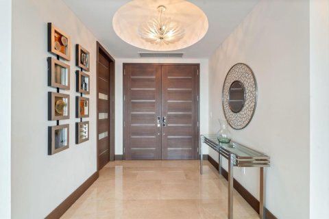 Condo in Sunny Isles Beach, Florida, 3 bedrooms № 2169677 - photo 15