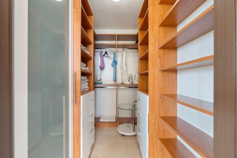Condo in Sunny Isles Beach, Florida, 3 bedrooms № 2169677 - photo 21