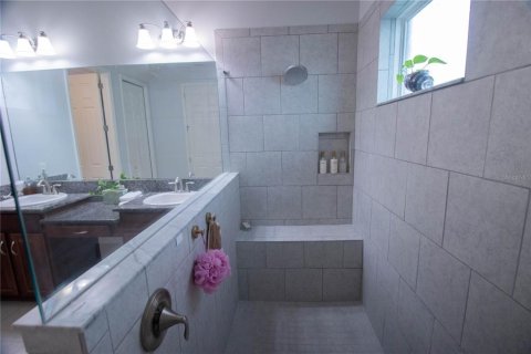 Villa ou maison à vendre à Land O' Lakes, Floride: 4 chambres, 293.85 m2 № 2201677 - photo 27