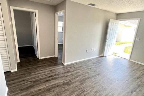 Apartamento en alquiler en Saint Petersburg, Florida, 2 dormitorios, 57.6 m2 № 1916765 - foto 10