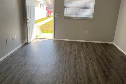 Apartamento en alquiler en Saint Petersburg, Florida, 2 dormitorios, 57.6 m2 № 1916765 - foto 9