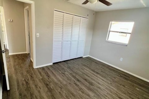 Apartamento en alquiler en Saint Petersburg, Florida, 2 dormitorios, 57.6 m2 № 1916765 - foto 13