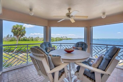 Condo in Placida, Florida, 2 bedrooms № 2231721