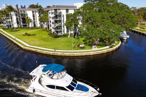 Condo in Fort Lauderdale, Florida, 1 bedroom № 2083226 - photo 3