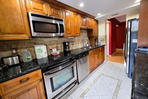 Condo in Fort Lauderdale, Florida, 1 bedroom № 2083226 - photo 4
