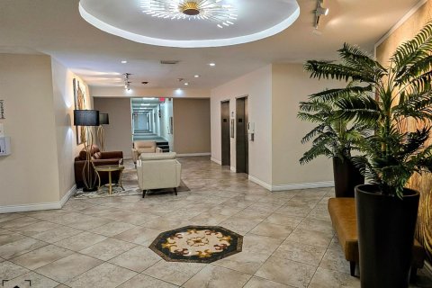 Condo in Fort Lauderdale, Florida, 1 bedroom № 2083226 - photo 21